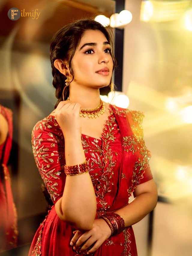 Outfits that Krithi Shetty rocked like a pro