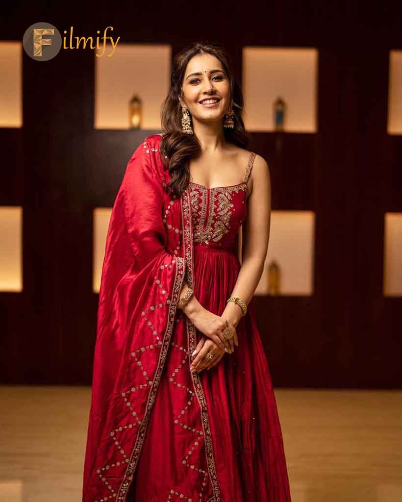 Raashi Khanna elegance in a pink ethnic suit